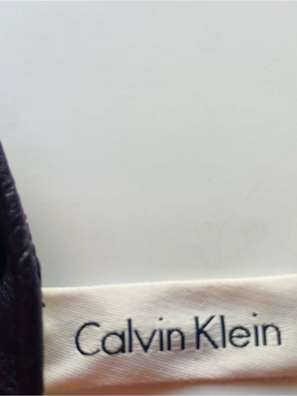 Calvin Klein Women’s Touchscreen Gloves: phone -friendly, never worn, Plum